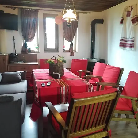 уют с. زيرافنا