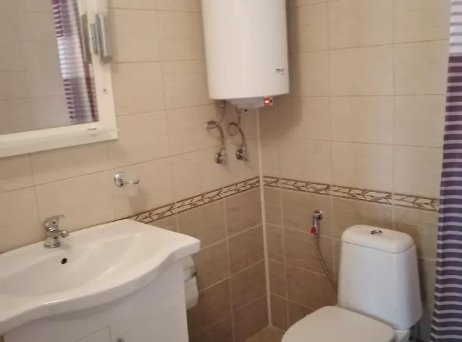 уют с. 度假居 泽拉夫纳